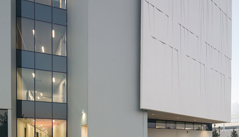 Broward-College-FIU-photo-by-Robin-Hill-(c)-HI-RES-(4)