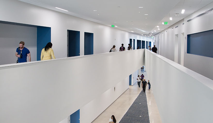 Broward-College-FIU-photo-by-Robin-Hill-(c)-HI-RES-(5)