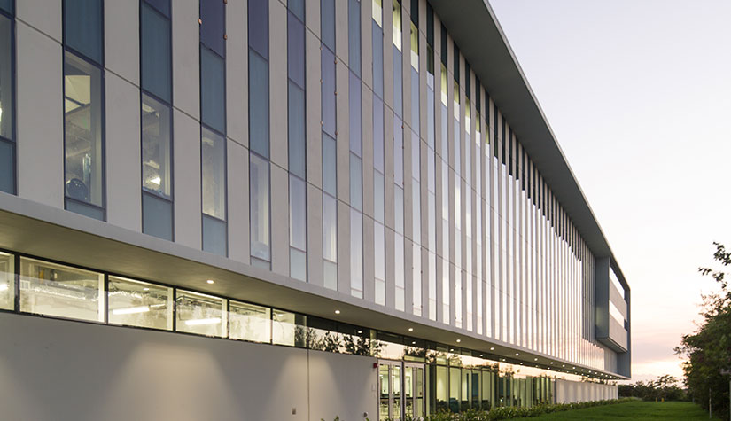 Broward-College-FIU-photo-by-Robin-Hill-(c)-HI-RES-(7)